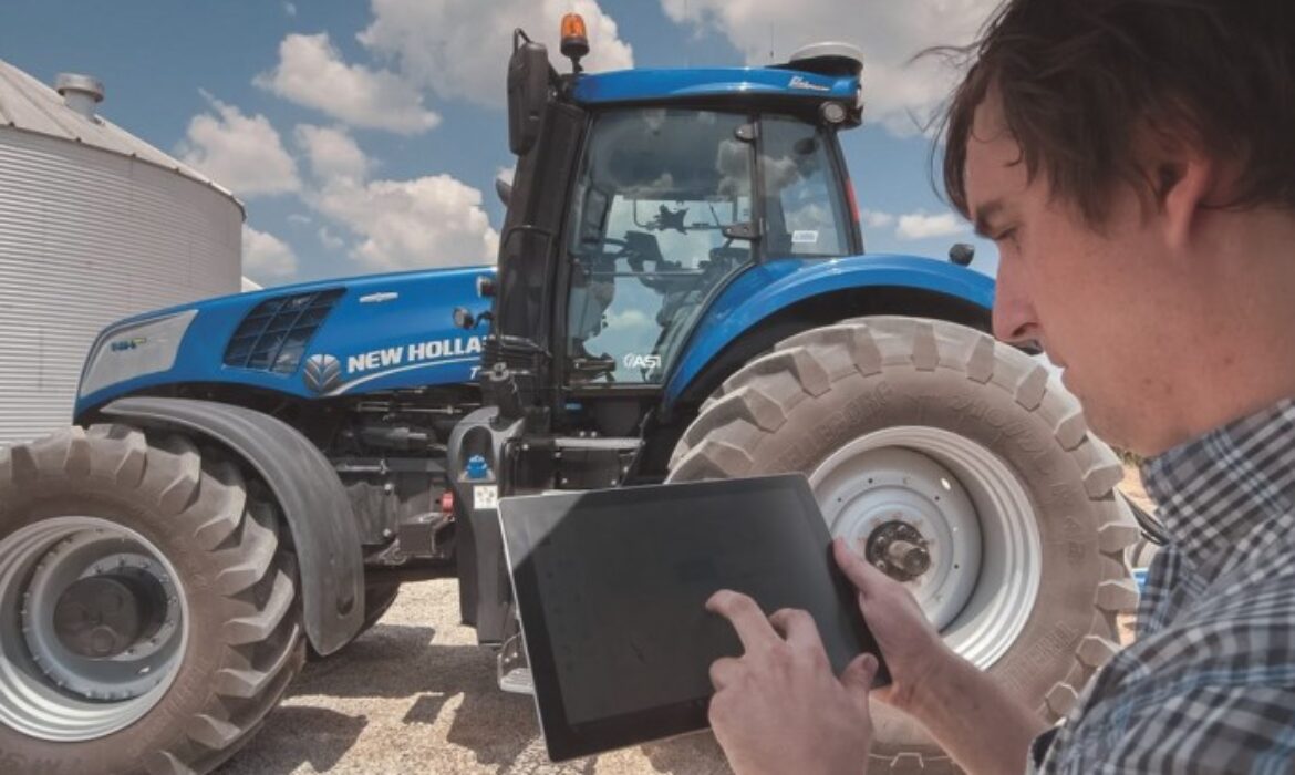 El tractor autonomo New Holland NHDrive premiado en Sima 2017