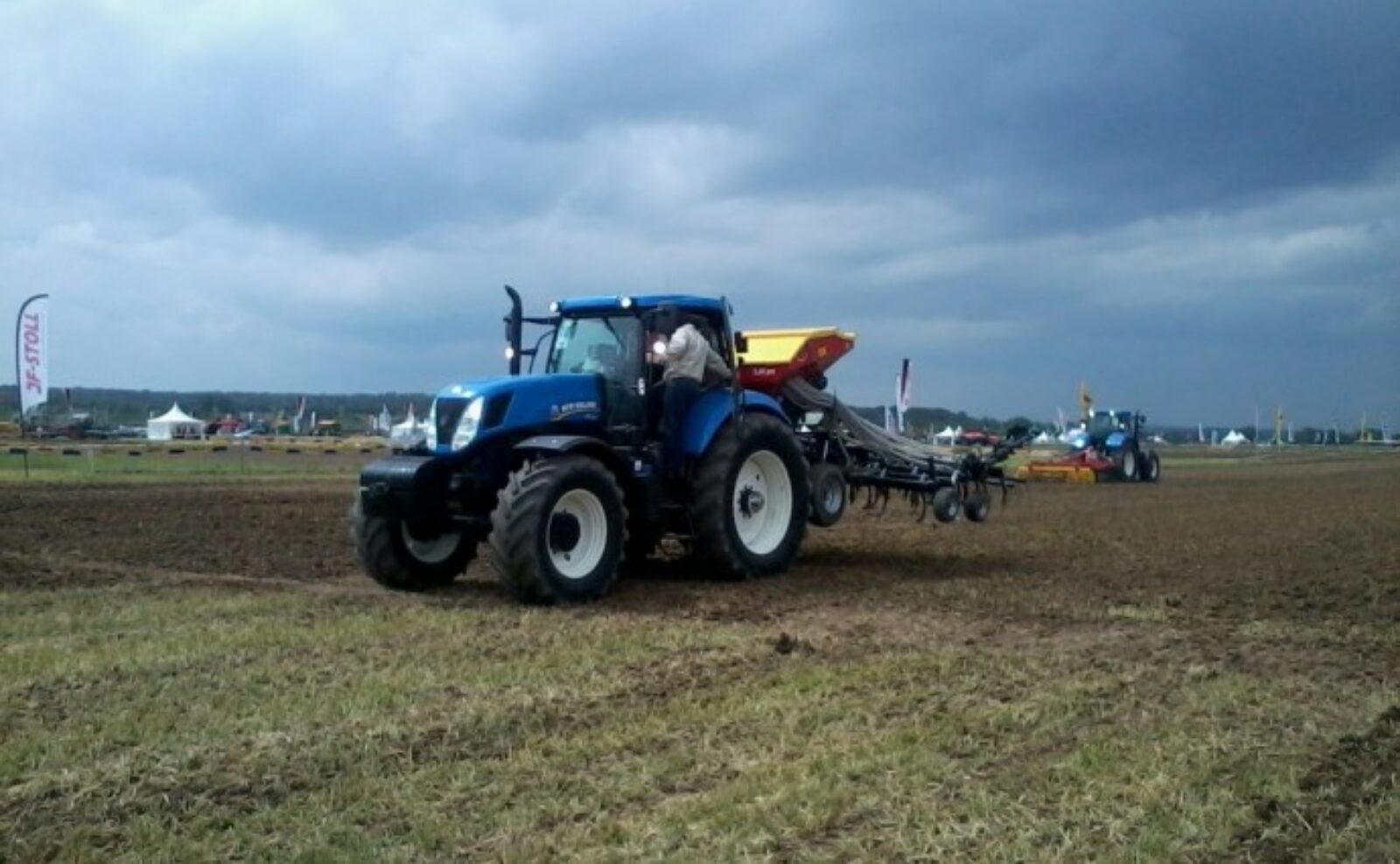 Campus New Holland en Peñarrubias de Piron (Segovia)