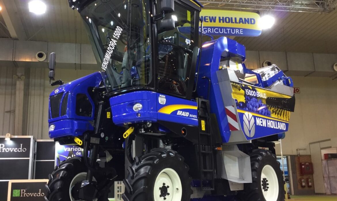 New Holland celebra la unidad 15.000 de vendimiadoras Braud