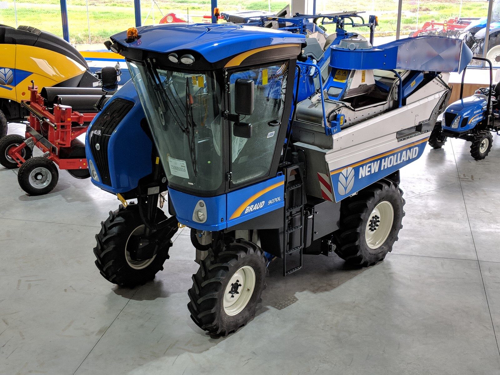 Presentación nueva gama de Vendimiadoras New Holland serie 9000