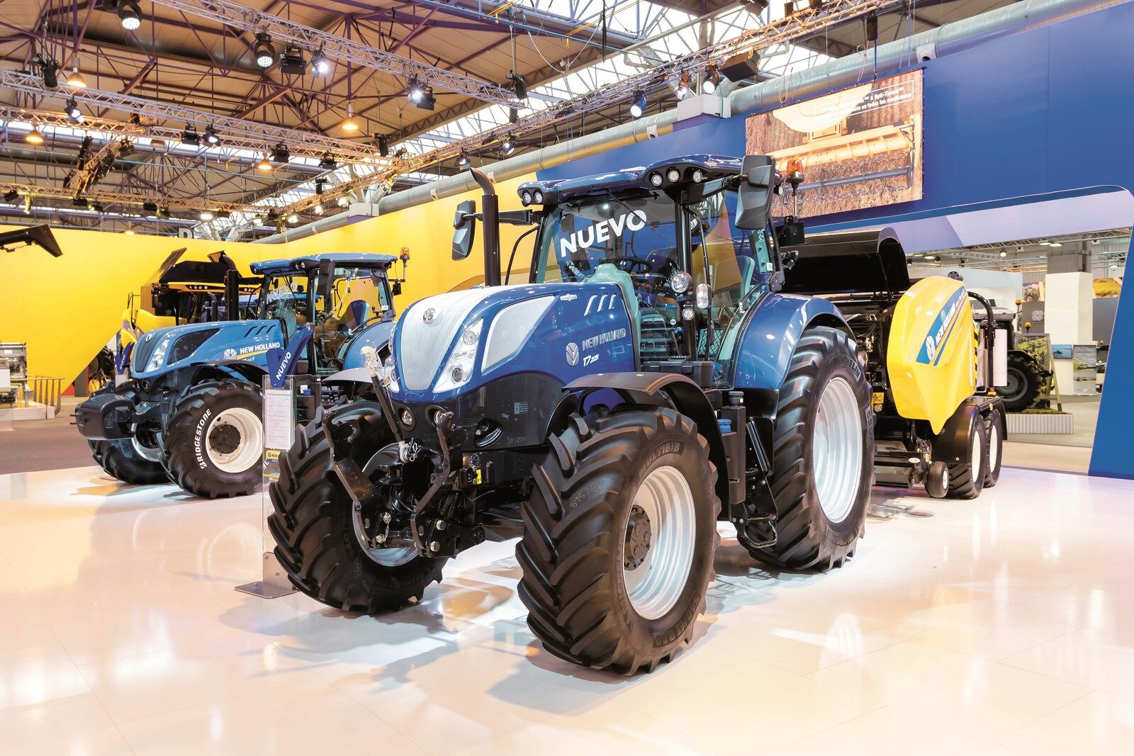 New Holland T7.225 AC gana el premio Tractor de España 2018 entregado en FIMA